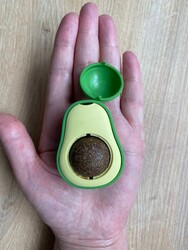 Glipet Avokado Şeklinde Catnipli Doğal Kedi Yalama Topu 6 Cm - Thumbnail