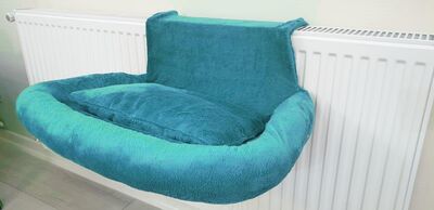 Miapet - Miapet Kalorifer Üstü Askılı Lüks Yastıklı Kedi Yatağı 47x35 cm Turkuaz